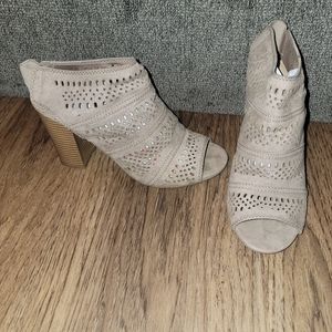 Chunky Tan Heels